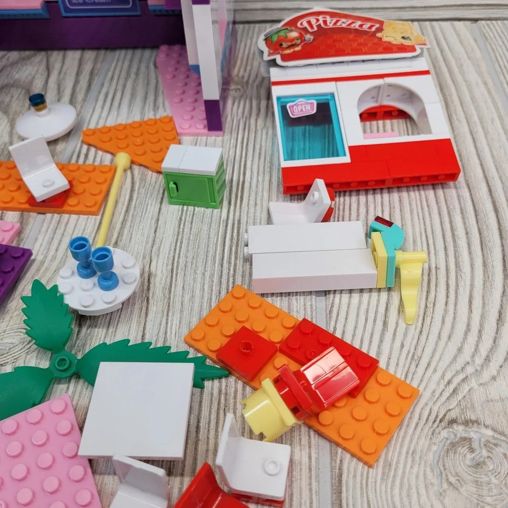 Shopkins Food Court Playset‎ Building Blocks Mini Figures For Parts Incomplete